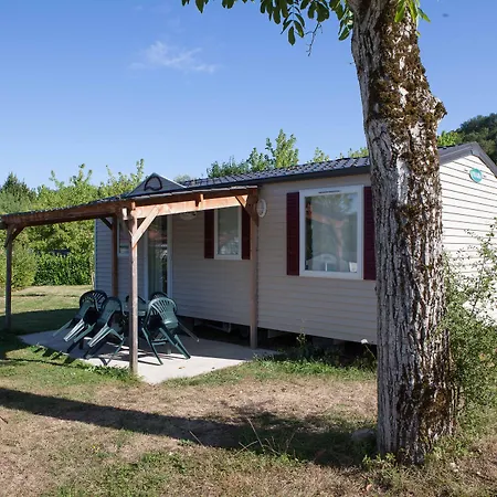 ホテル L'eau Vive 4*